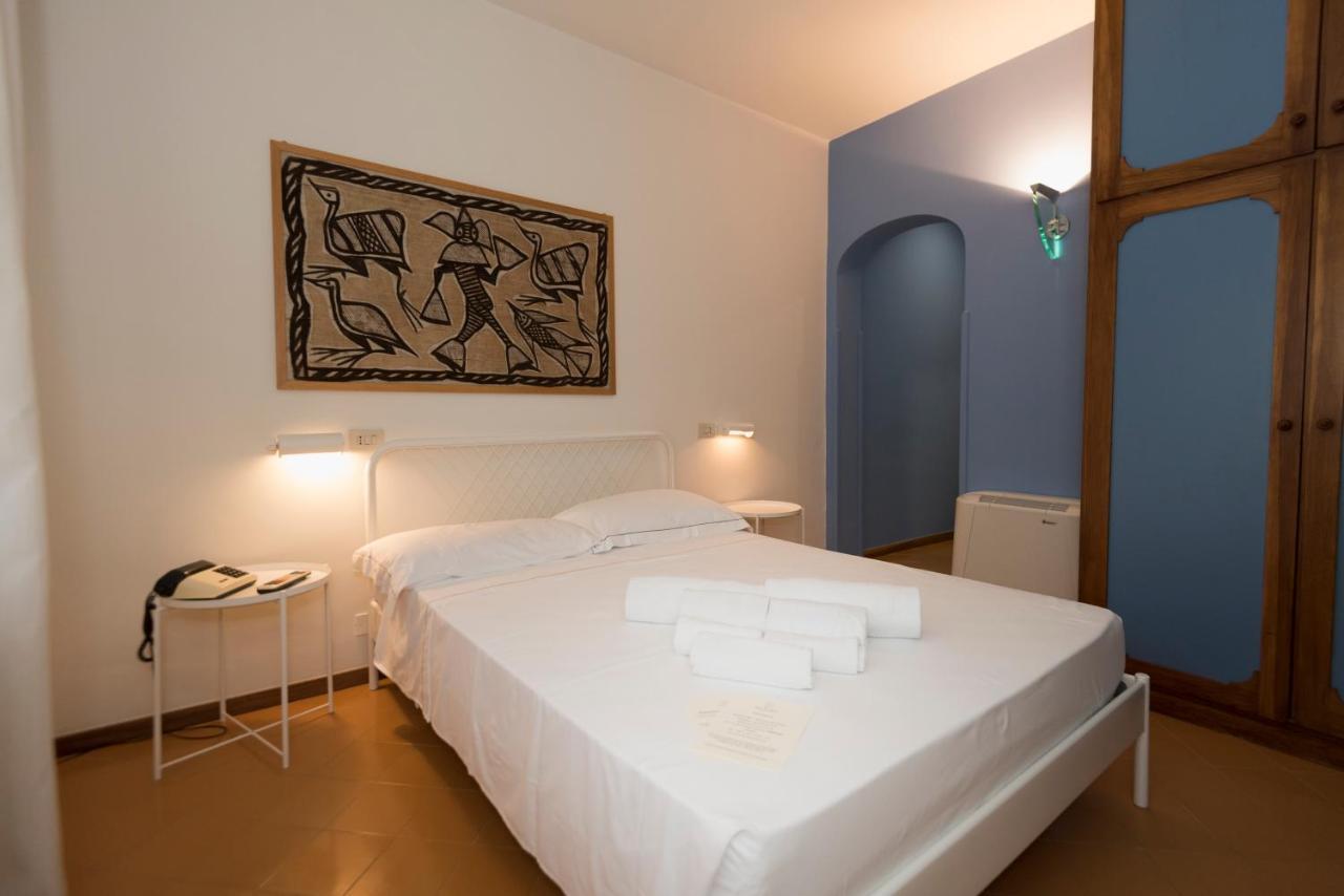 Mami Sabaudia Hotel Extérieur photo