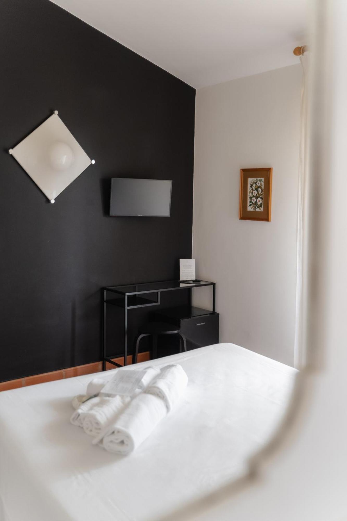Mami Sabaudia Hotel Extérieur photo